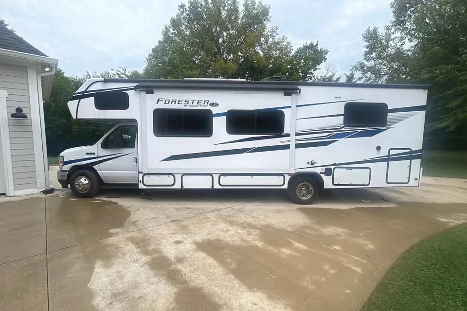 Jayson's Forest River Forester 2851f Class C