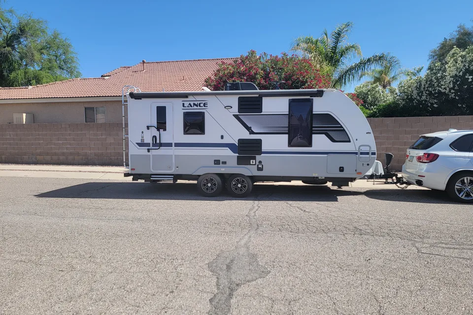 ROBERT's Lance 1995 Travel Trailer