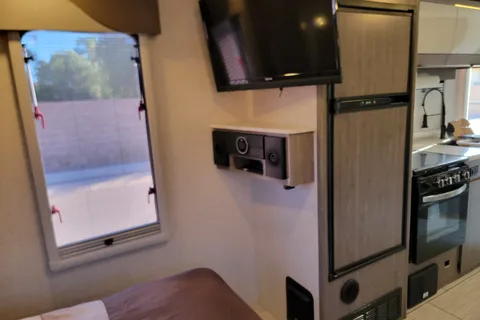 ROBERT's Lance 1995 Travel Trailer