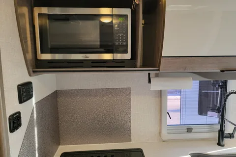 ROBERT's Lance 1995 Travel Trailer