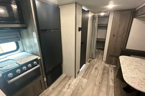 Richard's KZ Sportsmen SE 301 BHKSE Travel Trailer