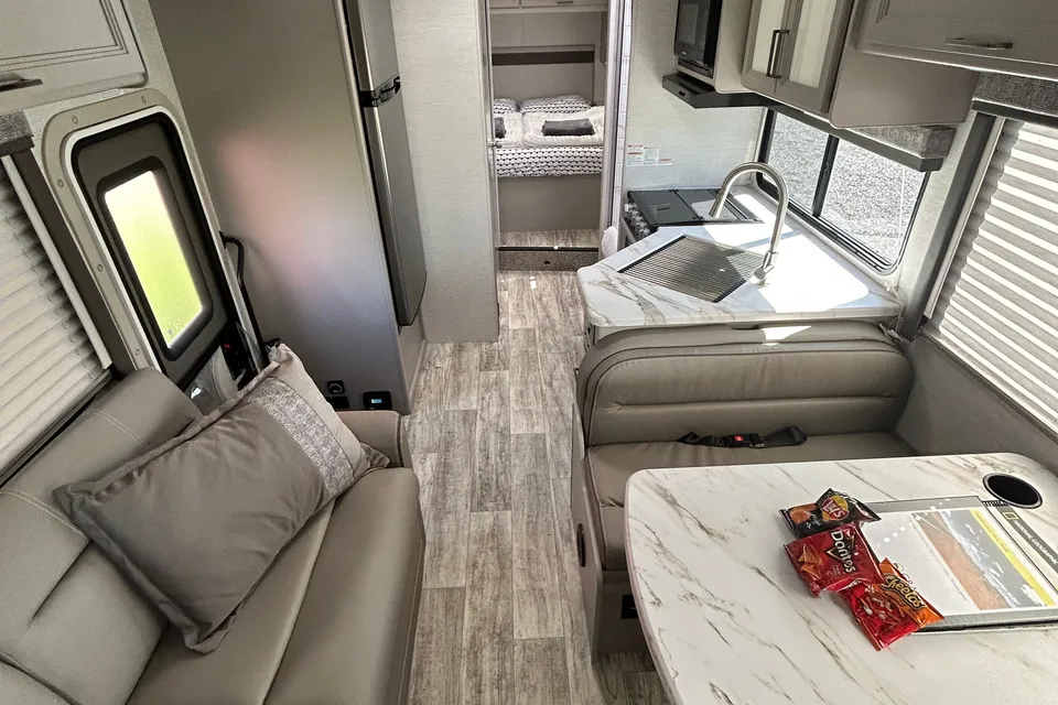 Brand New 2025 Gulf Stream 30ft. with free private shuttle - Belinda