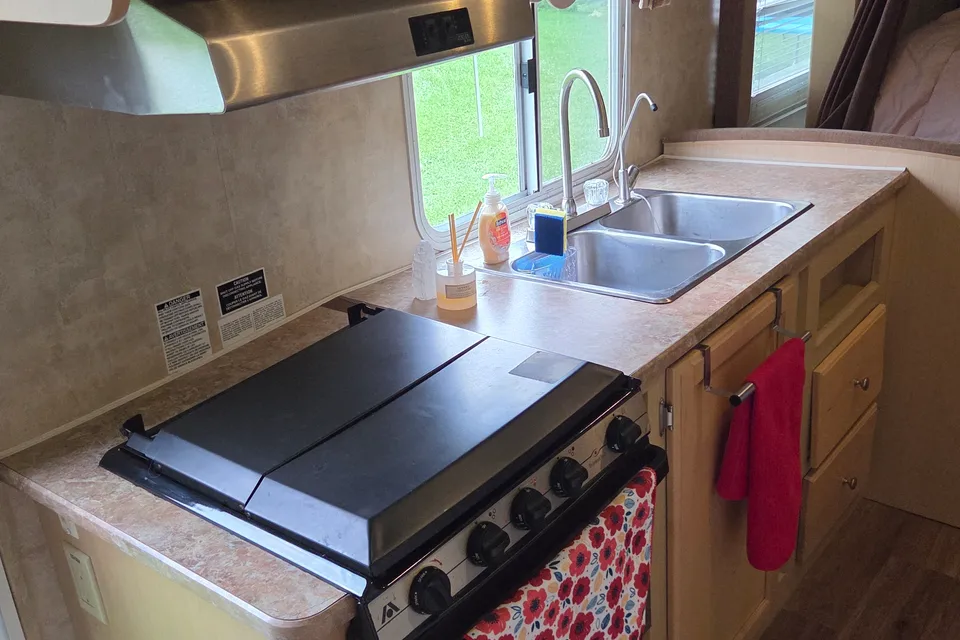 Miles's 26' Lightweight Quad Bunk Aerolite