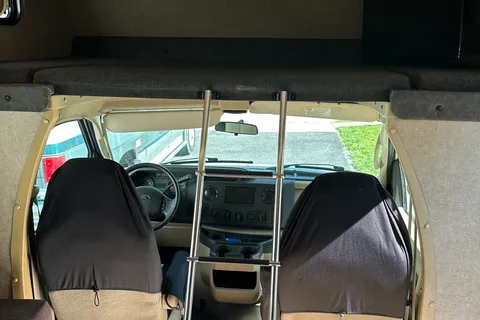Pet Friendly Coachmen Freelander 21 RS