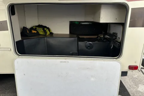 Pet Friendly Coachmen Freelander 21 RS