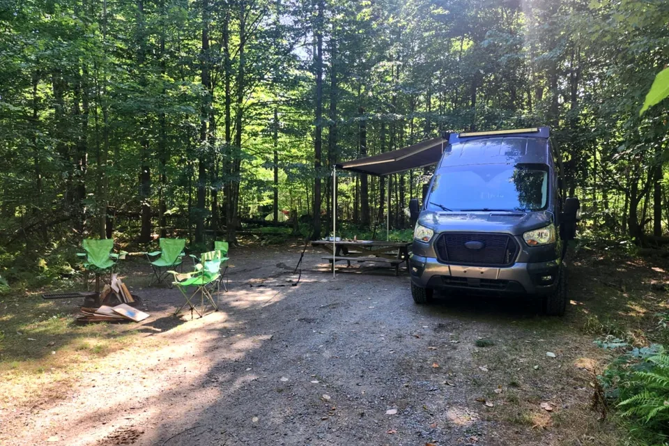 Inspira Van (Ford Transit 250, 4x4, 4 saisons)