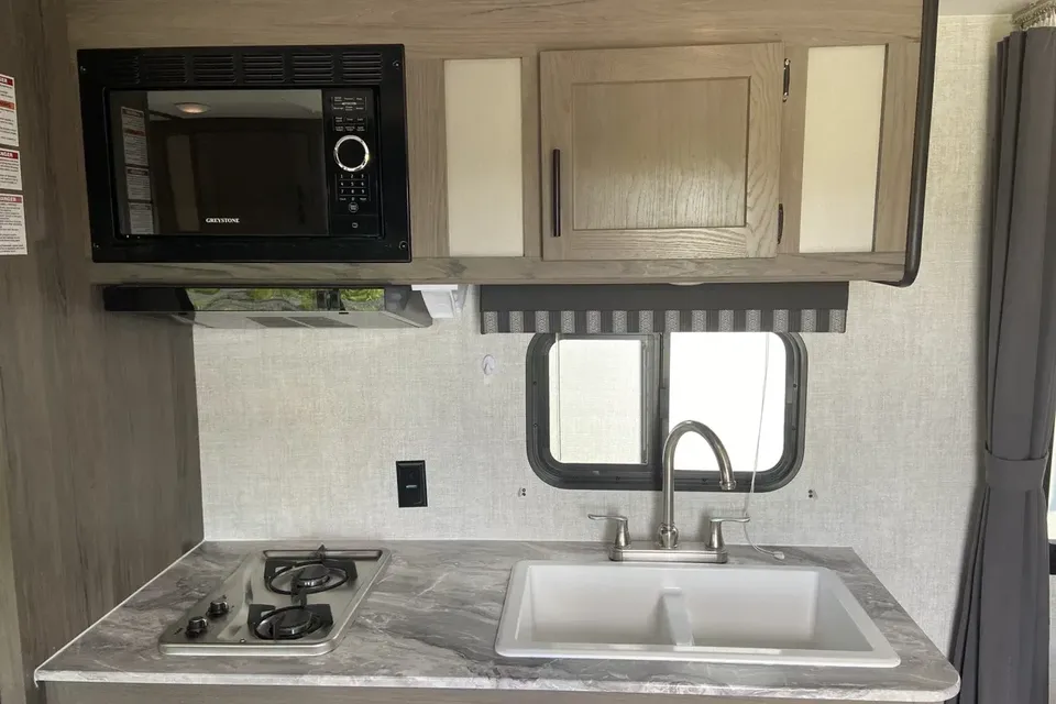 Grand River Getaway — Off-Grid, Online, Sleeps 8