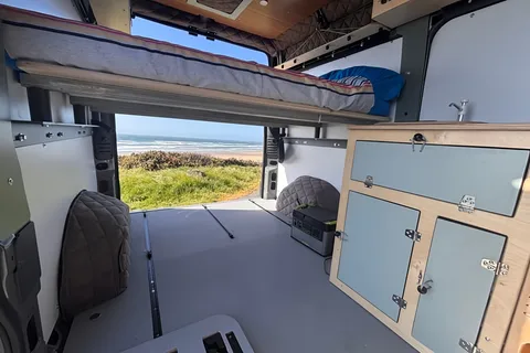 LIBRA Van