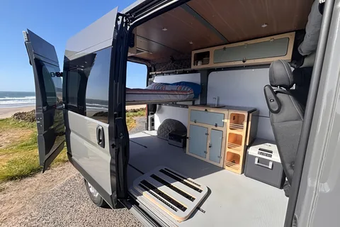 LIBRA Van