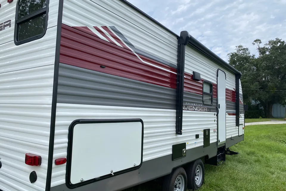 Brand New 2024 Prime Time Avenger! Sleeps 8 people!