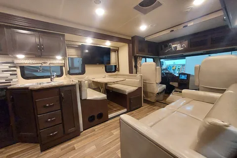 Ken's Thor Motor Coach A.C.E Class A