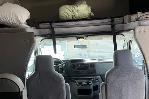 Joe's Coachmen Freelander Class C