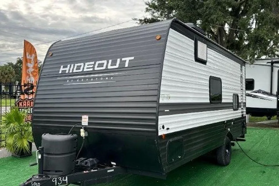 Karuka's Keystone Hideout Travel Trailer
