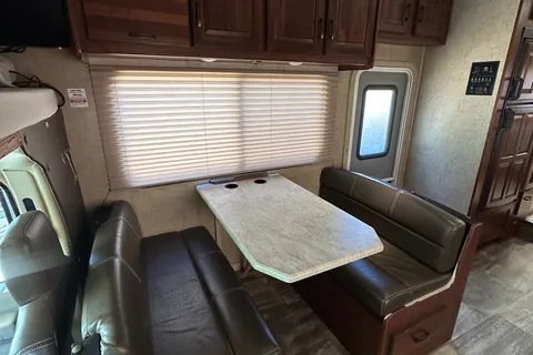 Forest River Forester 2861DS  Luxury Spacious