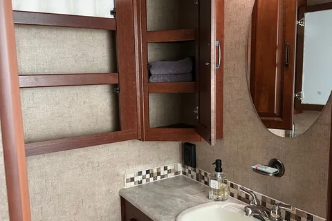 Forest River Forester 2861DS  Luxury Spacious