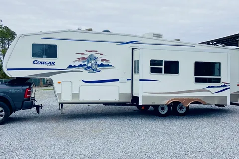 Dawn's Keystone Cougar Fifth Wheel