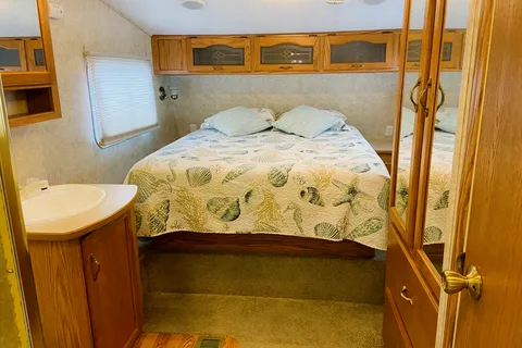 Dawn's Keystone Cougar Fifth Wheel