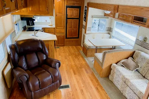 Dawn's Keystone Cougar Fifth Wheel