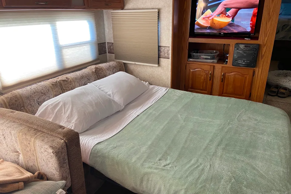 Dawn's Keystone Cougar Fifth Wheel