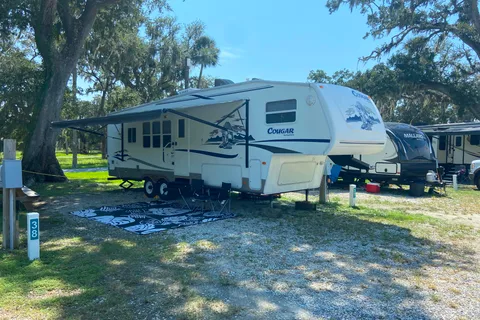 Dawn's Keystone Cougar Fifth Wheel