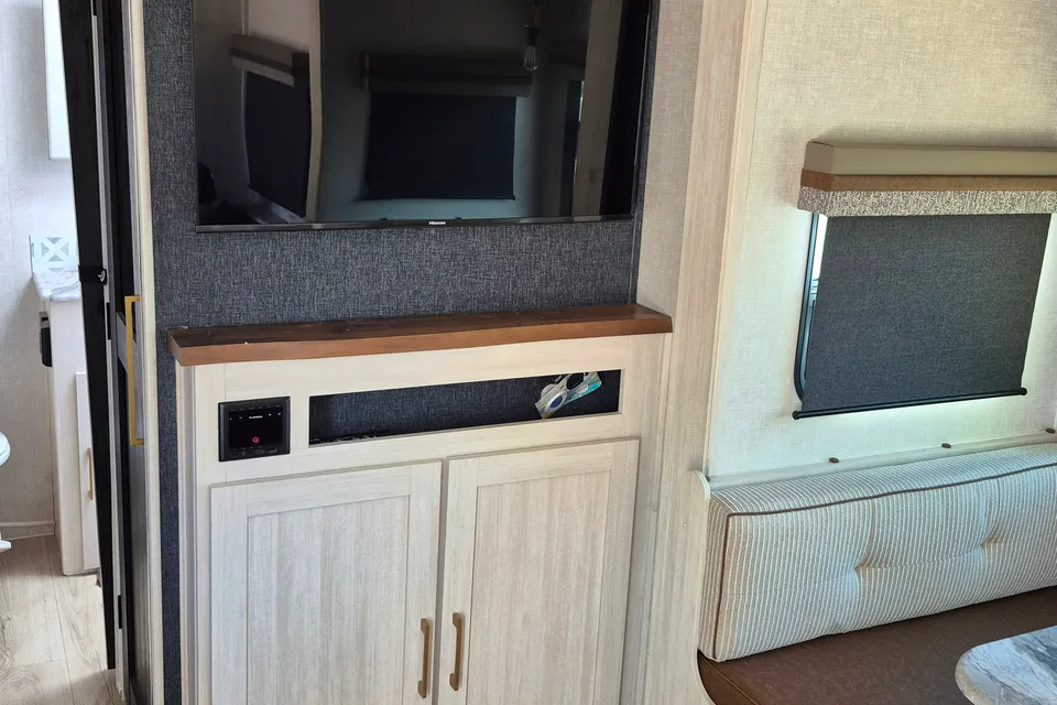Reyes's Forest River Surveyor legend Travel Trailer