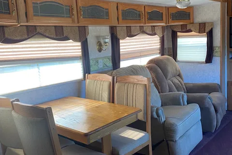 Mountaineer by Montana Fifth Wheel