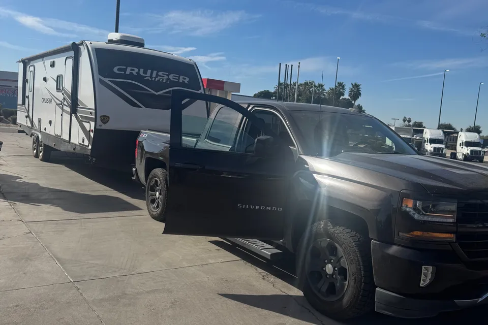 P & N Cruiser air Travel Trailer