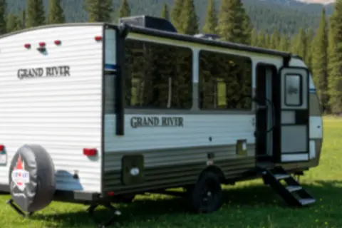 Marcus's Grand River 23hbs Travel Trailer