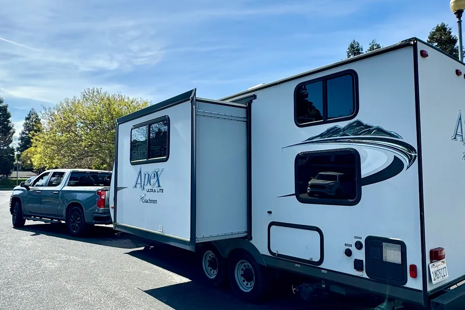Happy Dan's Coachmen Apex 23 LE Travel Trailer