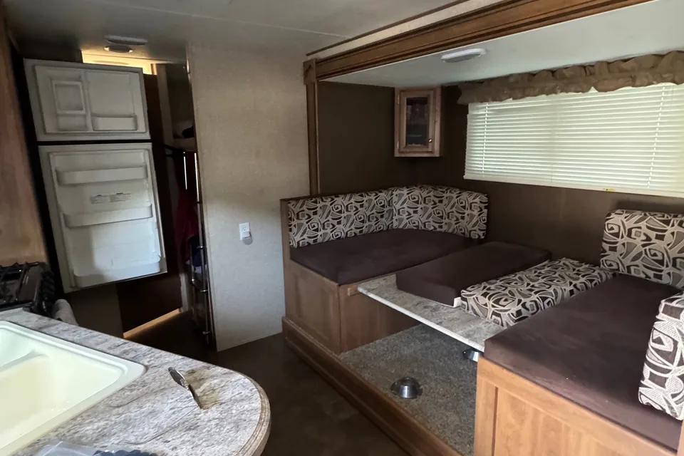Happy Dan's Coachmen Apex 23 LE Travel Trailer