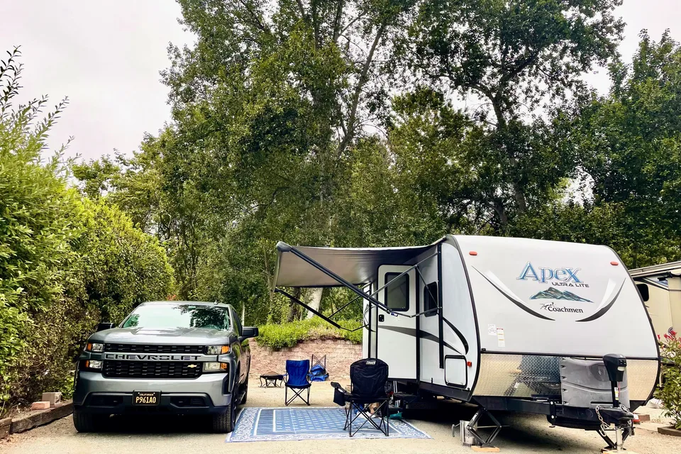 Happy Dan's Coachmen Apex 23 LE Travel Trailer