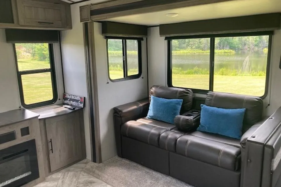 Keystone 311RE Springdale Travel Trailer
