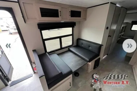 Coachmen Apex 300BHS Travel Trailer