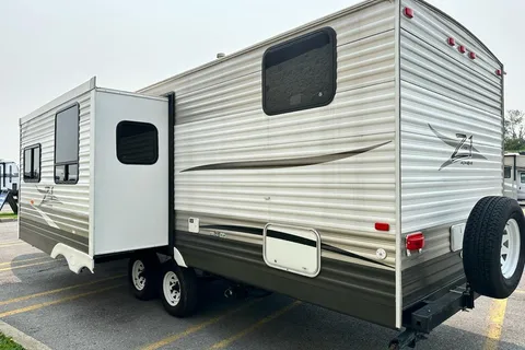 Crossroads Z-1 Travel Trailer