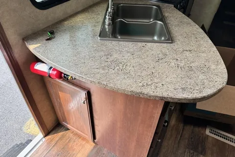 Crossroads Z-1 Travel Trailer
