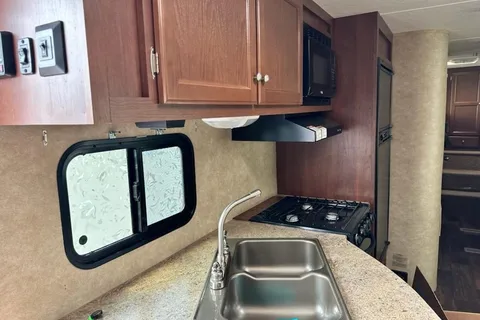 Crossroads Z-1 Travel Trailer