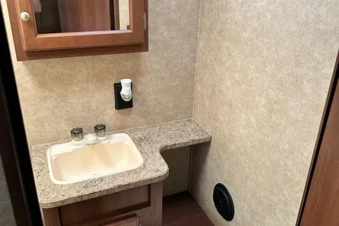 Crossroads Z-1 Travel Trailer