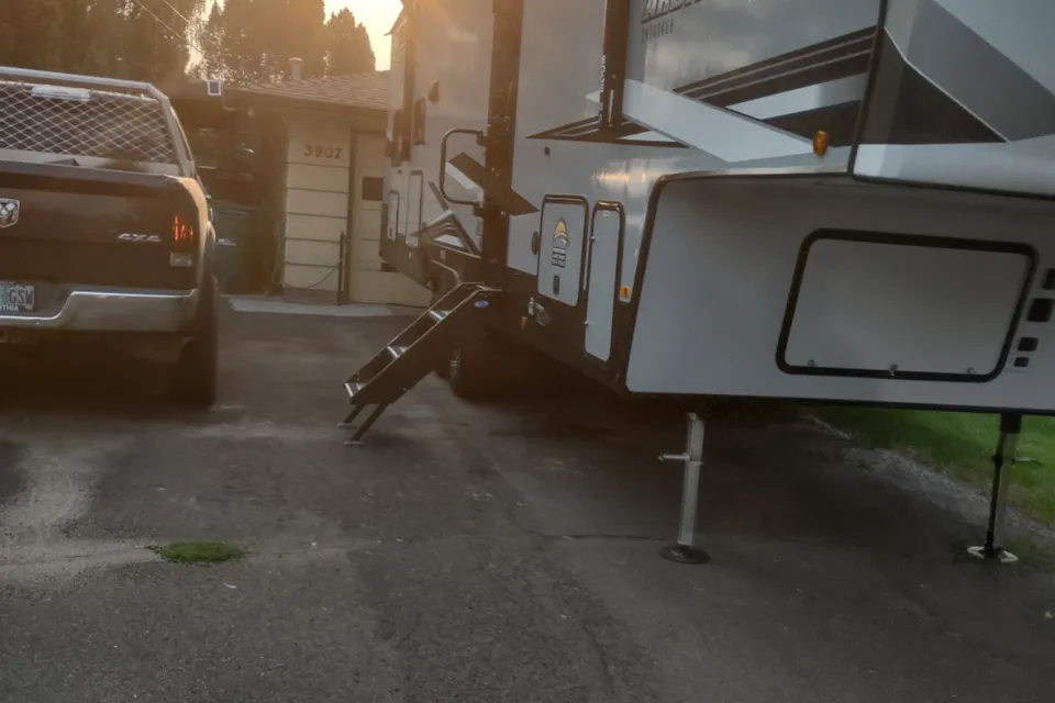 Jayson's Alpha wolf 278 bh Fifth Wheel