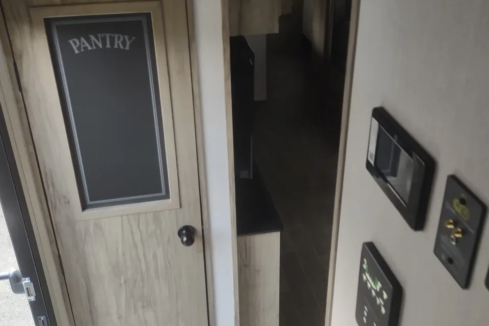 Jayson's Alpha wolf 278 bh Fifth Wheel