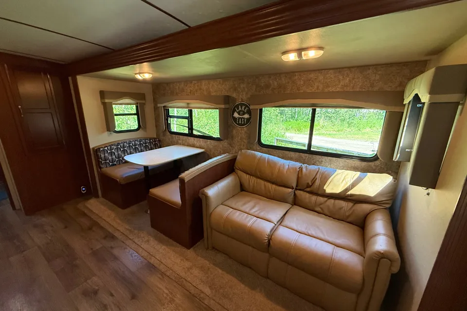Luxe Adventures in the Evergreen Escape