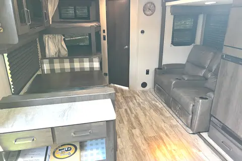 DeliveredRV1 based out of Glen Rose