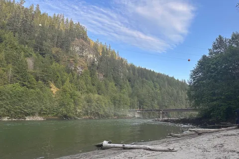 Lazen🐝 RV Adventures - Winnebago RV Cottage- SQUAMSH BASE CAMP