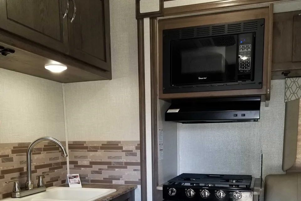 FSIG Coachmen Freelander Class C