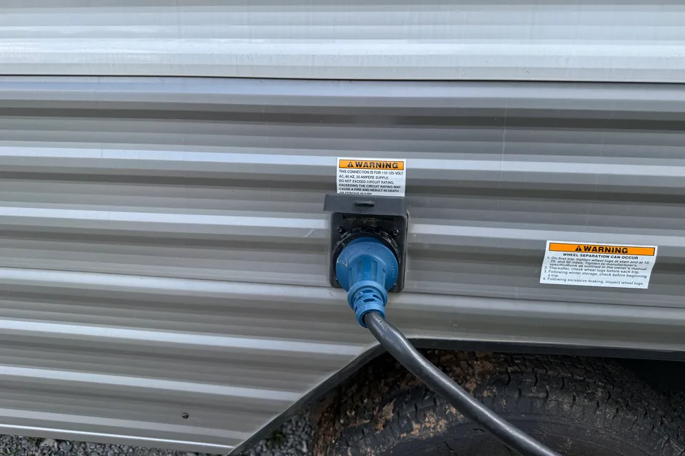 Kent's Coleman Lantern 17B Travel Trailer