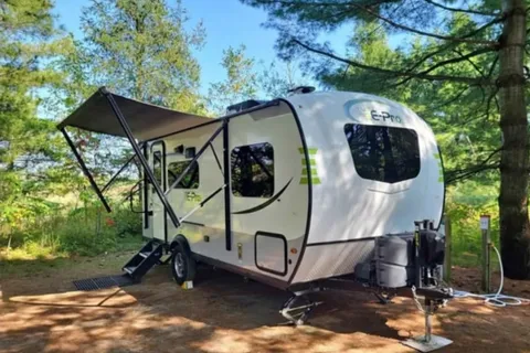 Josee's Flagstaff E-Pro 19FBS Travel Trailer