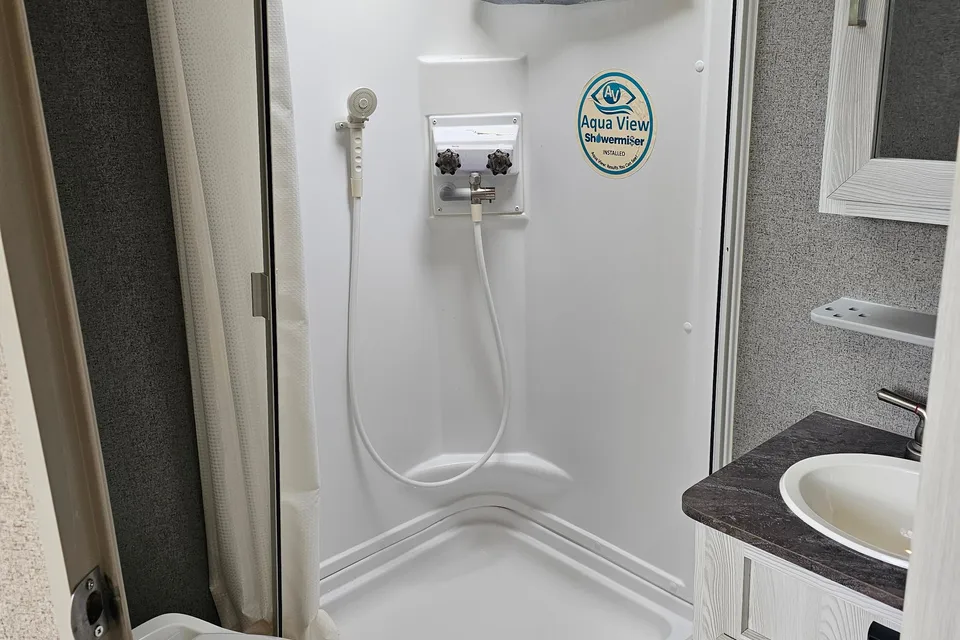 Josee's Flagstaff E-Pro 19FBS Travel Trailer