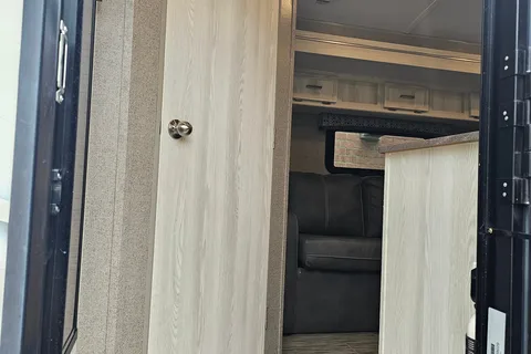 Josee's Flagstaff E-Pro 19FBS Travel Trailer