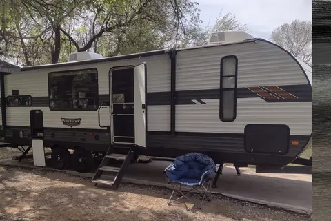 Couples Coach/ Small Family: Delivery Available ($85): No Prep Fee: Fully Equipped