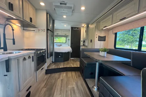 2024 Sunseeker Class C | Family Ready + Pickup or Delivery