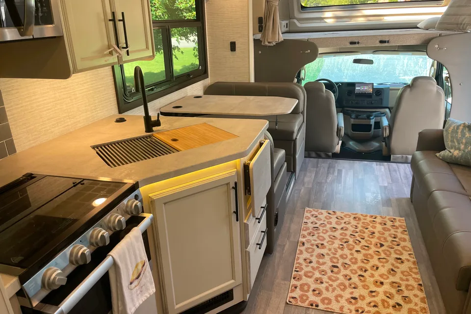 Jayco Greyhawk 31F Luxury Motorhome